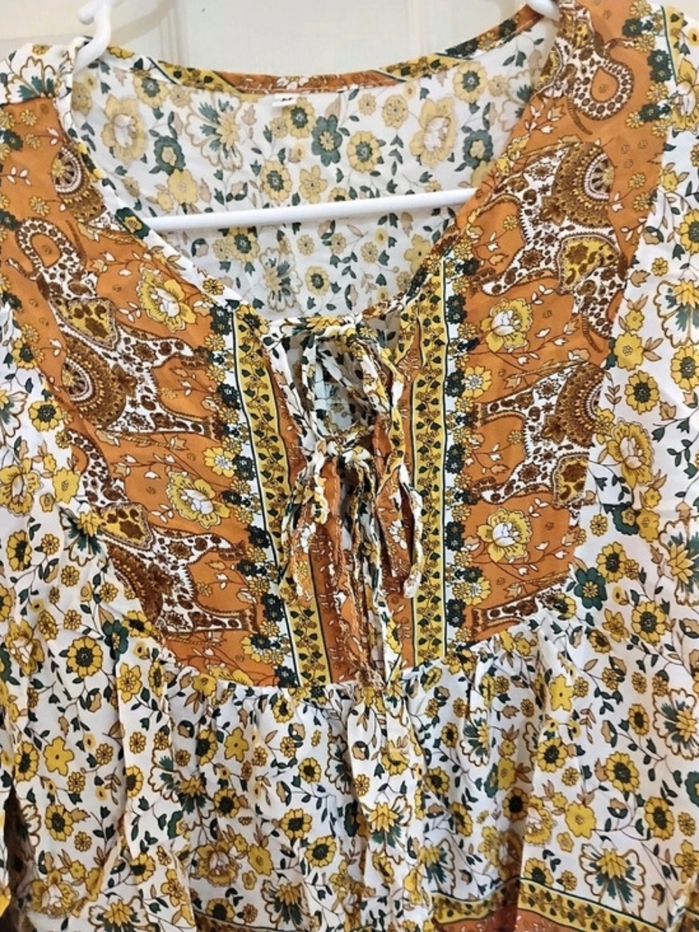 Floral Tunic in Orange & White Size Medium - Picture 5 of 13